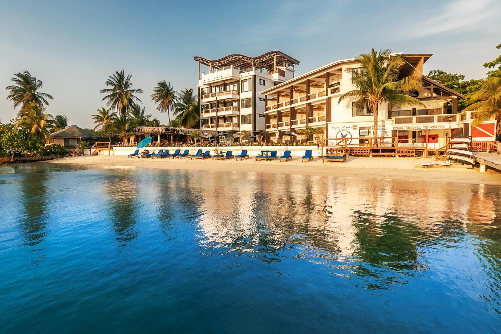 Brisas Del Mar Beach + Dive Resort West End Exterior foto